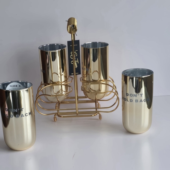 **SOLD**Who's Your Caddy 4 Glasses w/ Carrier - Picture 3 of 7